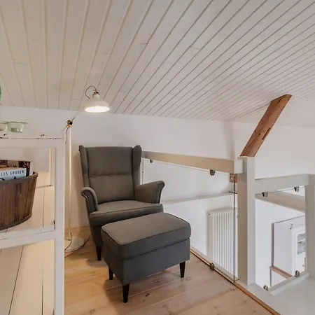 Klüterkammer, Auf Gutshof Mit Kamin